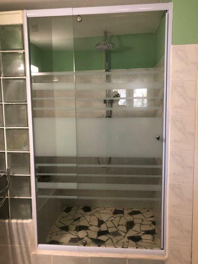 La Tourterelle De Neron Apartment Le Moule Bagian luar foto
