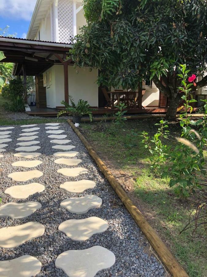La Tourterelle De Neron Apartment Le Moule Bagian luar foto